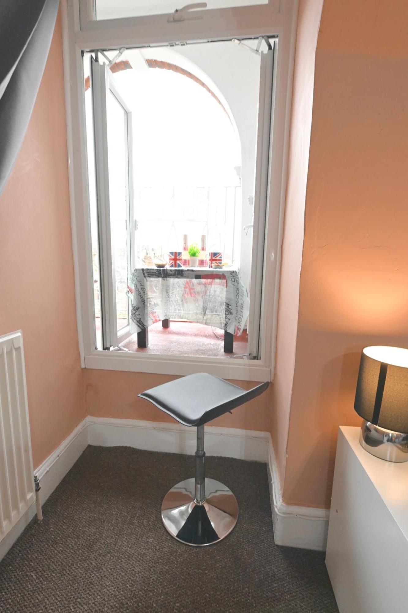 Stunning 3 Bedroom Serviced Flat In North London Exterior foto